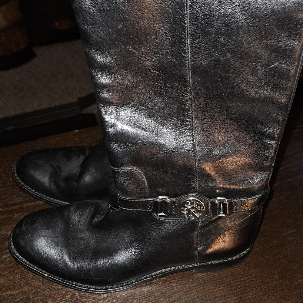 Women's coach boots